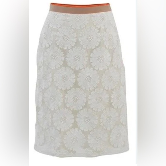 Baum und Pferdgarten Embroidered white midi skirt| Size 8 - Picture 1 of 6